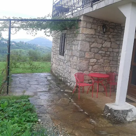 Tikel Apartment *
