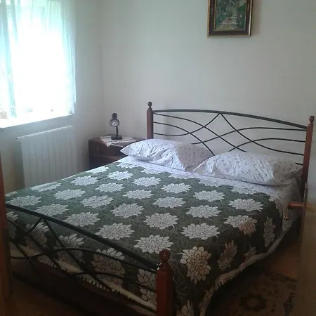 Tikel Apartment *